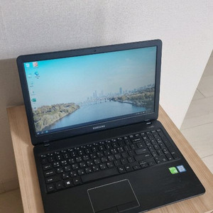 삼성노트북(nt500r5w)팝니다.(15.6인치)