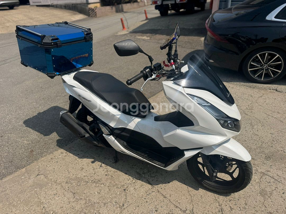 혼다 pcx125 22년 abs 화이트컬러 팝니다--0