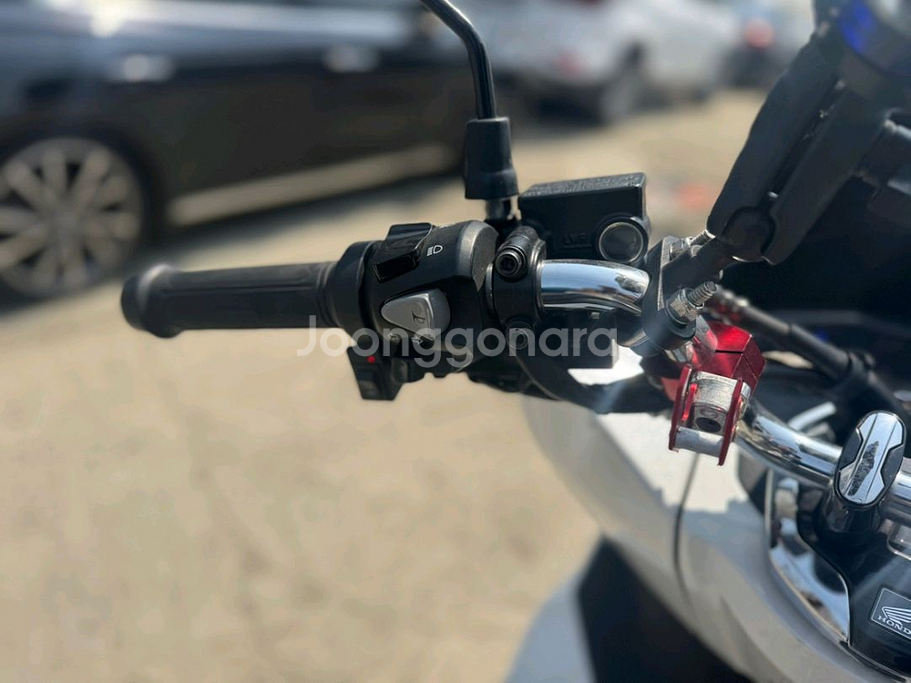 혼다 pcx125 22년 abs 화이트컬러 팝니다--8