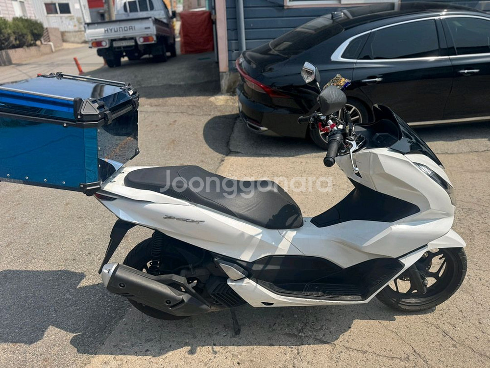 혼다 pcx125 22년 abs 화이트컬러 팝니다--5