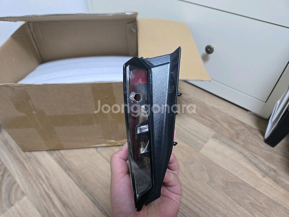 테슬라 모델3 조수석후미등 뒷데루등--1