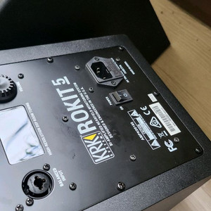 krk rokit5 g4 1조(2통) 팝니다