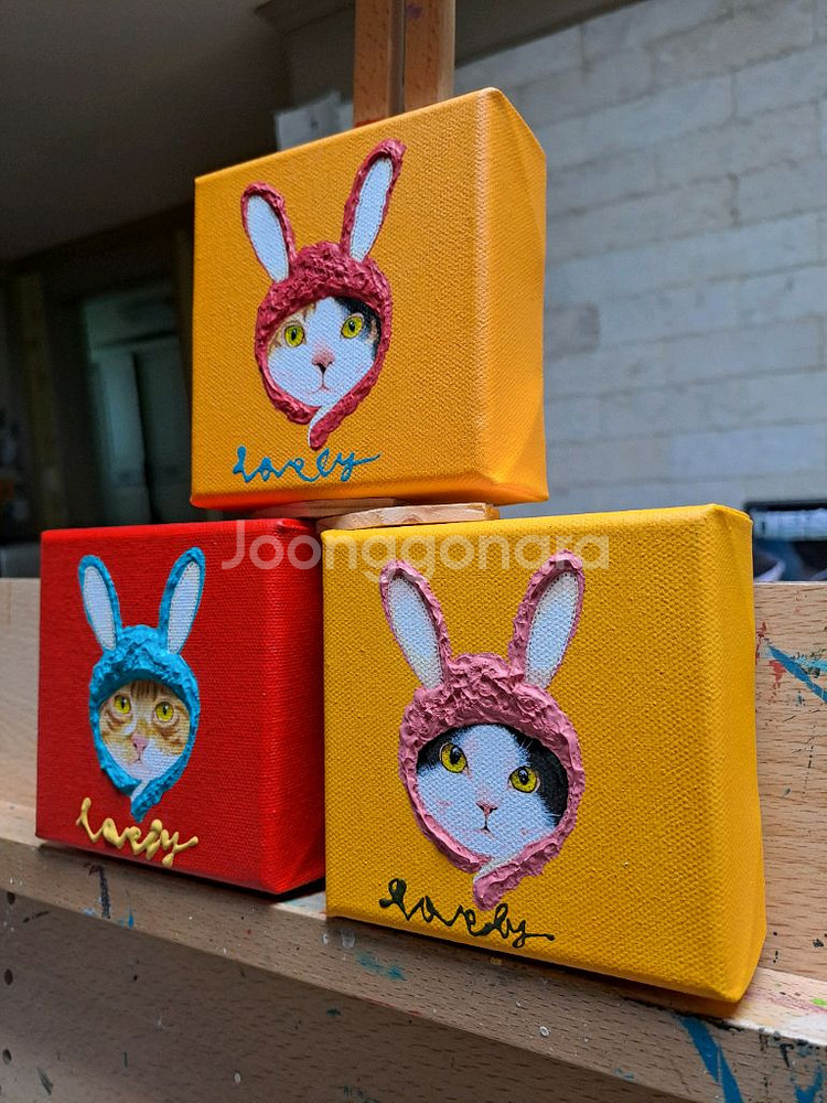 개당가격입니다 고양이 아크릴 그림액자입니다--4