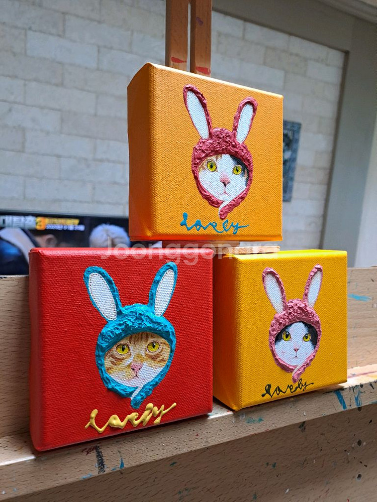 개당가격입니다 고양이 아크릴 그림액자입니다--3