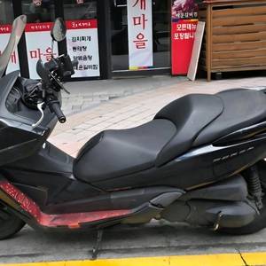 혼다포르자 300 vf125대차받아요