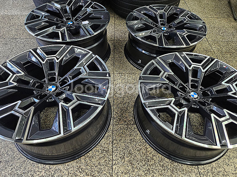 BMW G60 5시리즈 939M 정품 20인치 휠셋트--1