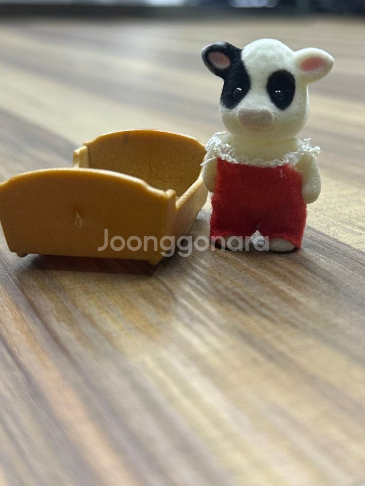 실바니안 젖소 직립--0