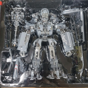 (새상품)트랜스포머 블랙아웃 프라모델 증강판 28cm