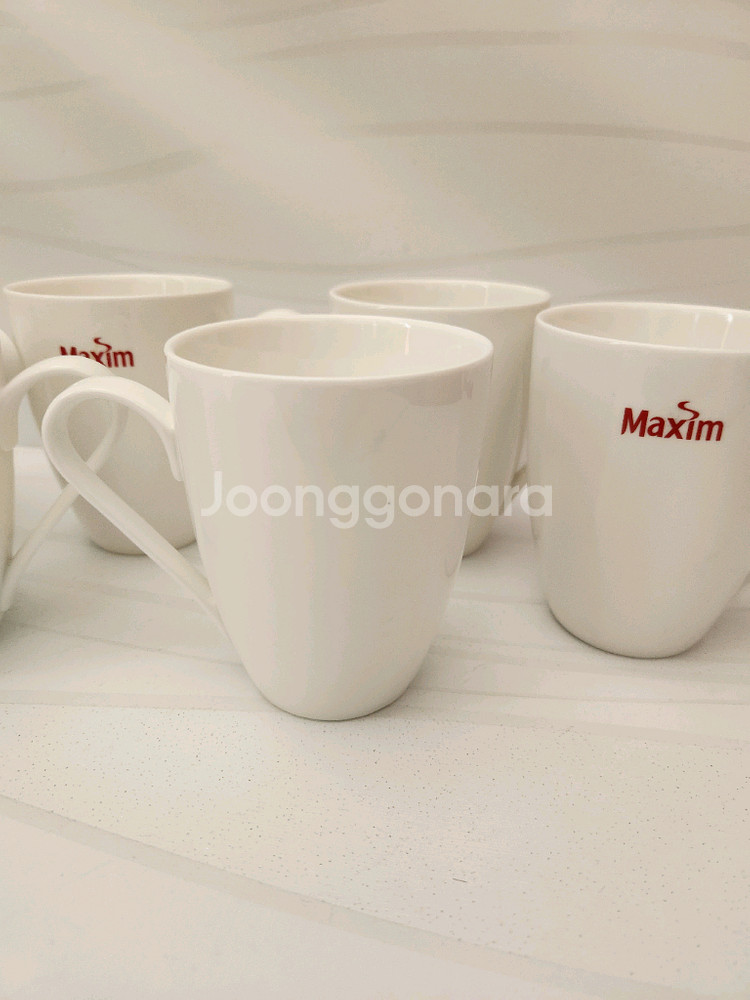 맥심 머그잔 6개--3
