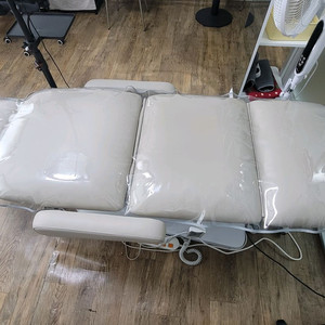 3단 미용전동베드 판매합니다