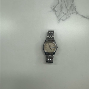 BULOVA 올메탈 남성 빈티지 오토매틱 시계판매합니다