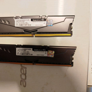 Teamgroup DDR4 3200 8gb 2개