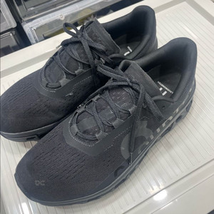 온 러닝 클라우드 몬스터 올블랙275