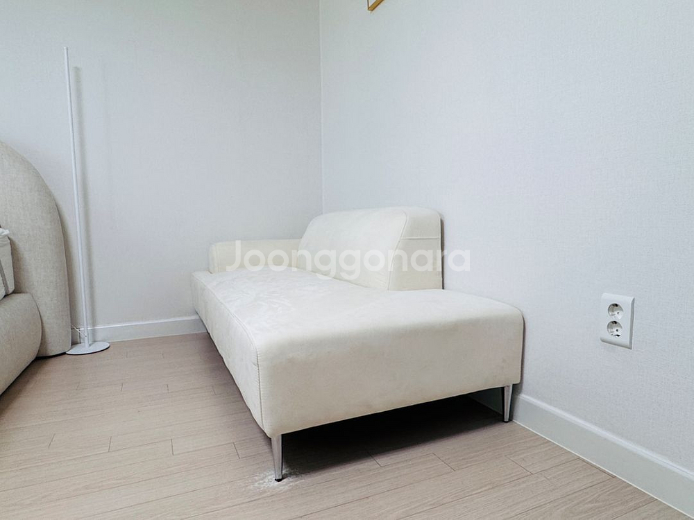 스칸디아 2인~3인 아이보리 소파--4