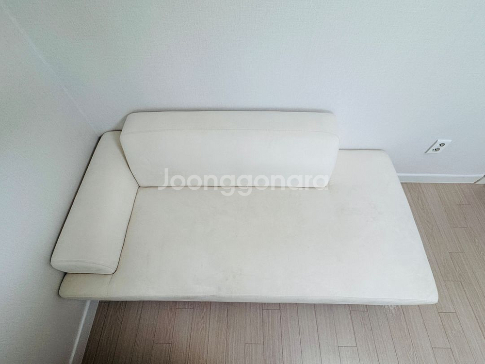 스칸디아 2인~3인 아이보리 소파--2