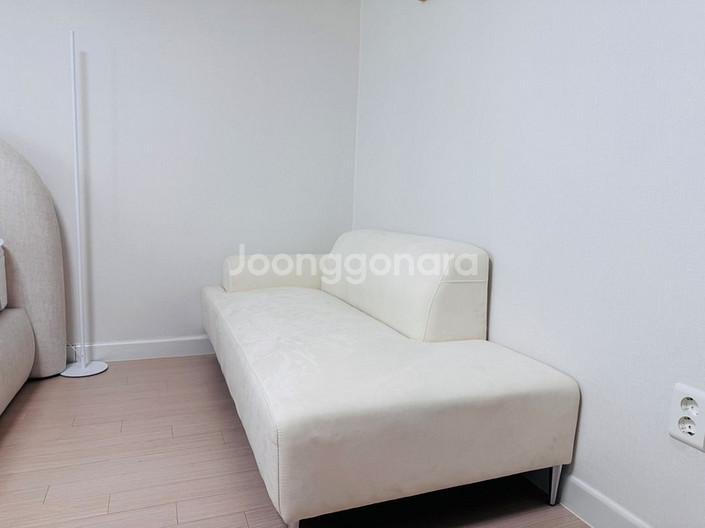 스칸디아 2인~3인 아이보리 소파--3