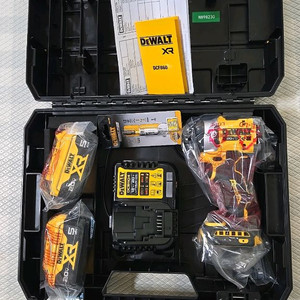 디월트 20V 임팩드릴 셑트 DCF860 새제품