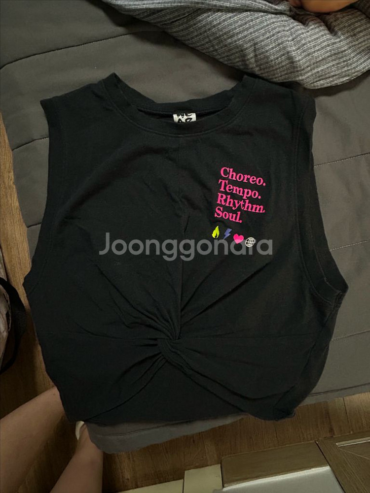 줌바웨어 나시 꼬입 크롭티--0