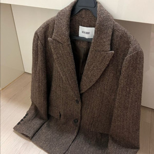 퀸즈래빗 투버튼 헤링본 울자켓 고퀄