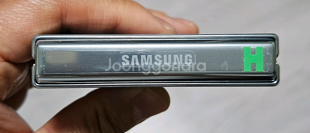 갤럭시 Z플립5 민트 512GB 내부액정교체폰 팝니다.--3