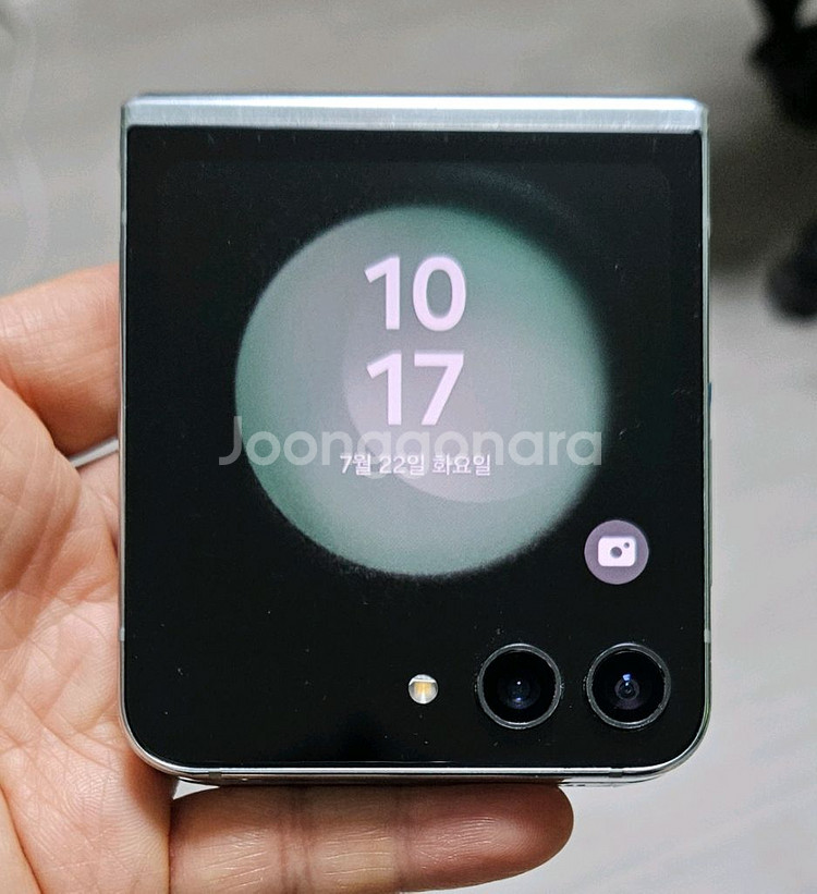 갤럭시 Z플립5 민트 512GB 내부액정교체폰 팝니다.--1