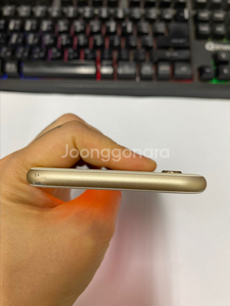 아이폰6S 골드 액정SS급 64GB 배터리100%--3