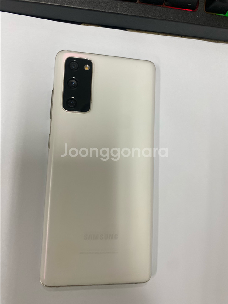 SK 갤럭시S20FE 화이트 외관깔끔 128G 잔상폰--0