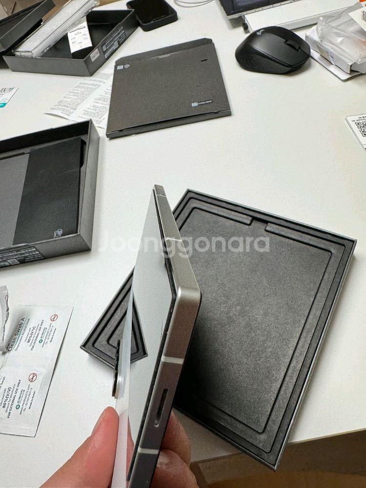 갤럭시 폴드6 자급제 512gb 화이트--5