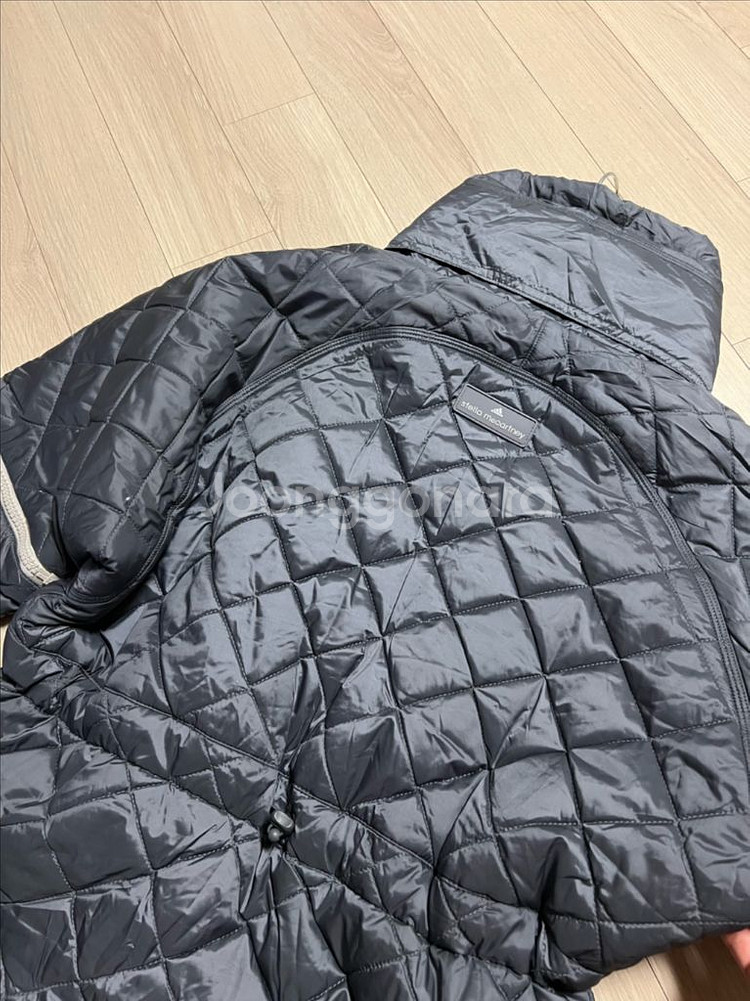 아디다스 스텔라매카트니 다이아몬트 퀼팅 경량 패딩 점퍼--3