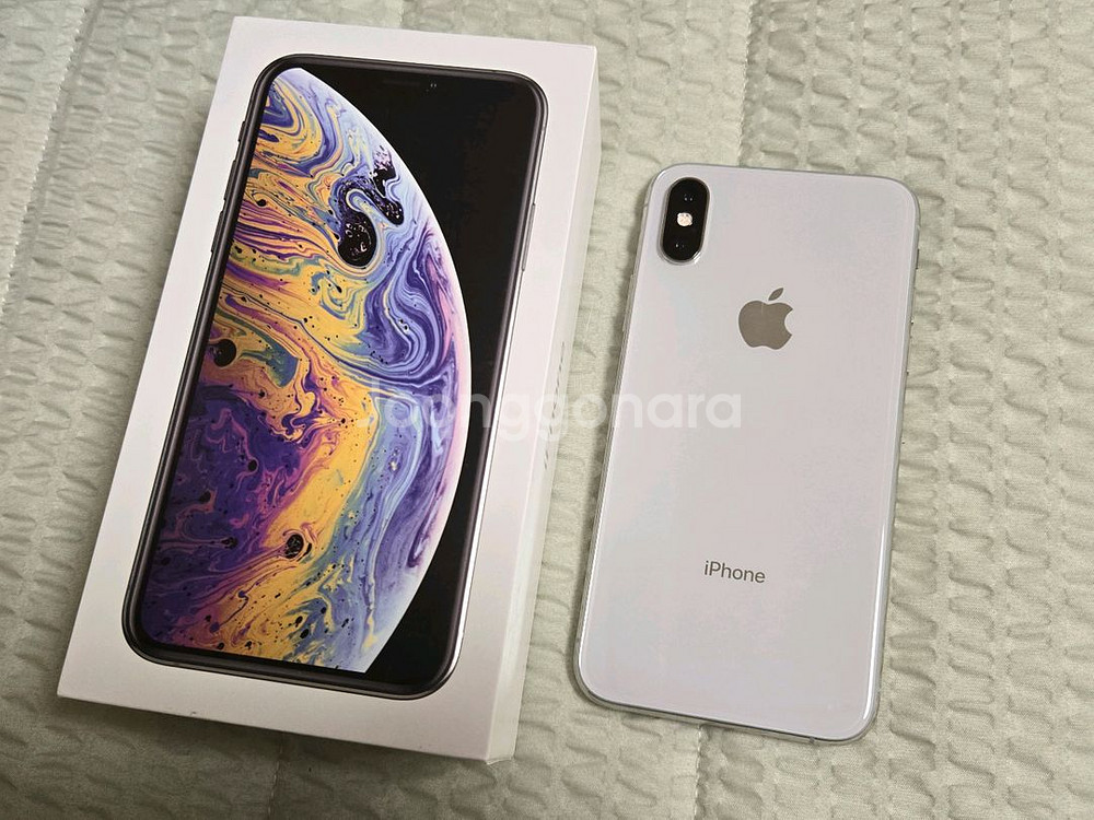 아이폰xs 실버 64GB 카메라무음--0