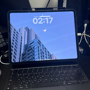 아이패드 M4 Pro 13 256 + 스마트폴리오키보드