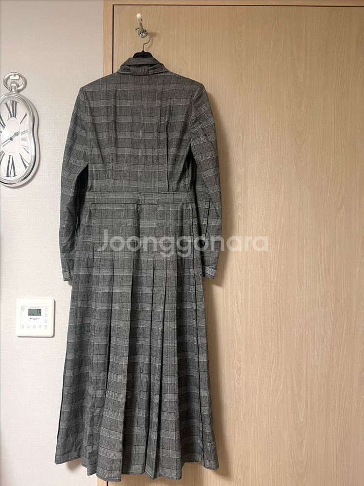 자라컬렉션 체크 타이넥 플리츠 셔츠 롱원피스 톰브라운--4