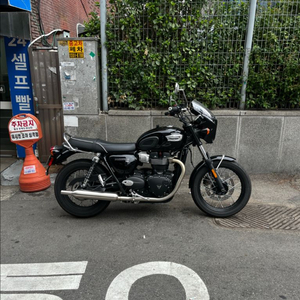 트라이엄프 본네빌 t100