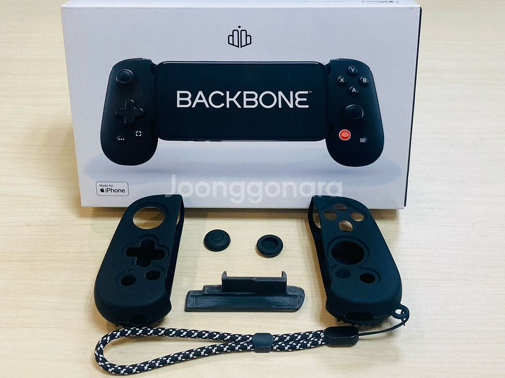 Backbone One for iOS (백본원) 팝니다--0