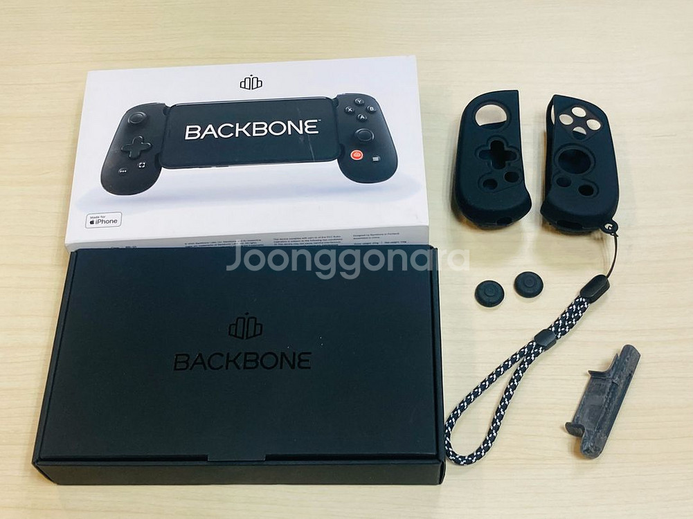 Backbone One for iOS (백본원) 팝니다--1