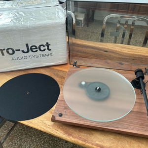 프로젝트 오디오 T1 Phono SB 턴테이블