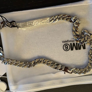 메종 마르지엘라 MM6 넘버링 체인 팔라듐 목걸이