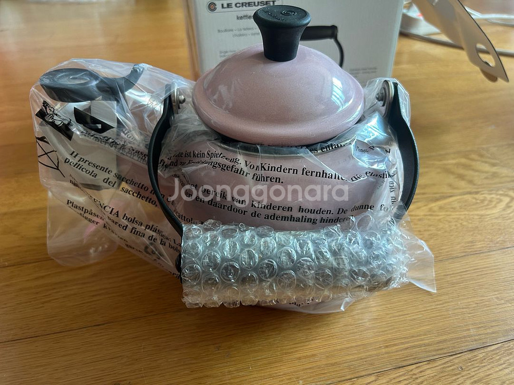 르크루제 le creuset 쉬폰핑크 주전자--1