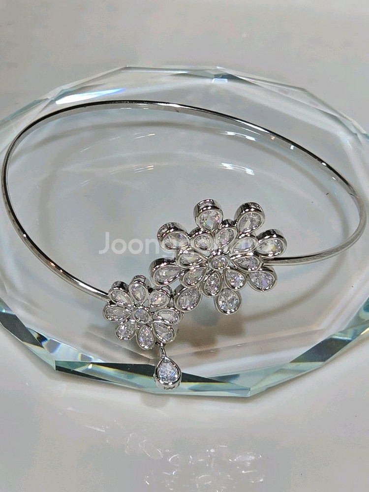 스와로브스키 크리스탈 셋팅 팔뚝찌--3