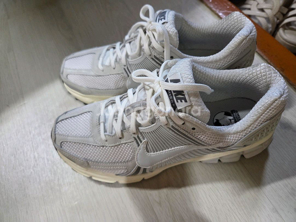 나이키 줌 보메로5 265--0