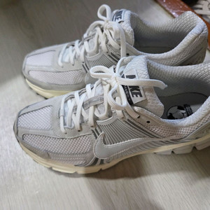 나이키 줌 보메로5 265