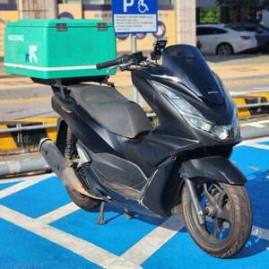 22년식 pcx125 5.9만km 배달셋팅 판매합니다