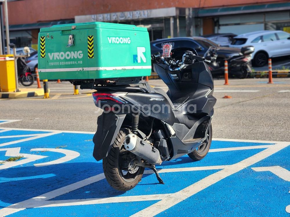 22년식 pcx125 5.9만km 배달셋팅 판매합니다--5