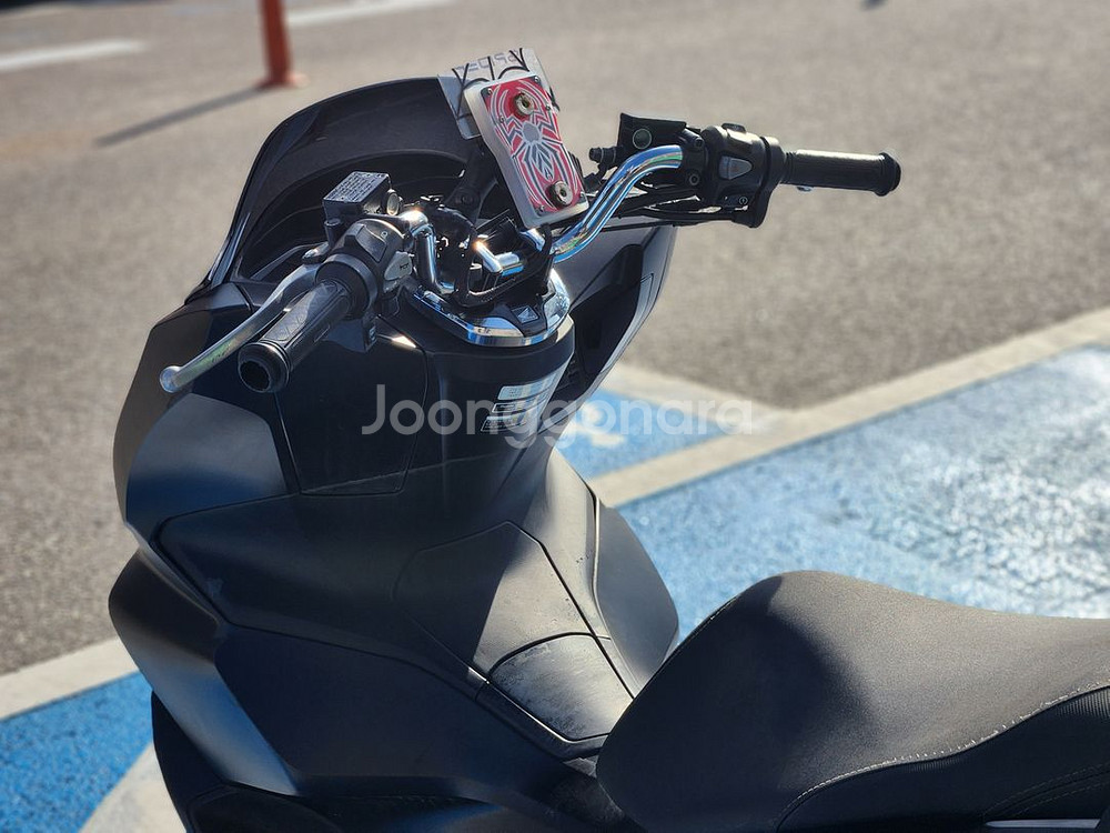 22년식 pcx125 5.9만km 배달셋팅 판매합니다--8