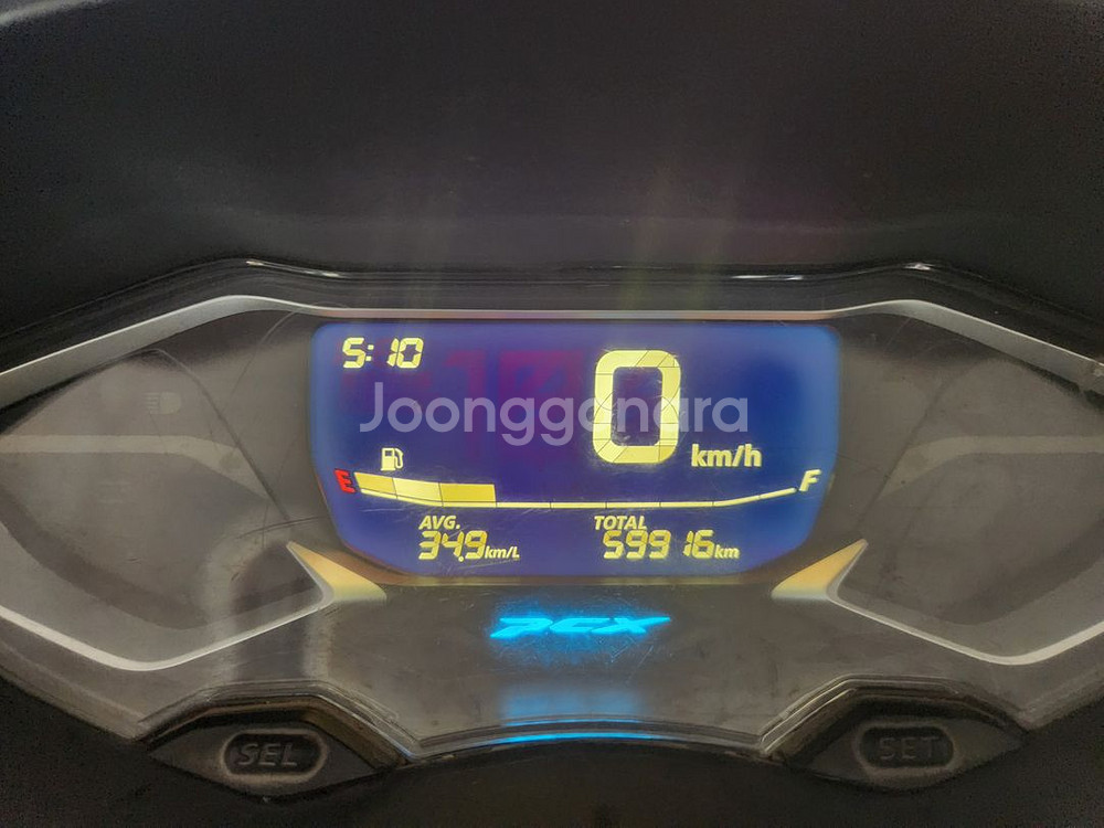 22년식 pcx125 5.9만km 배달셋팅 판매합니다--9