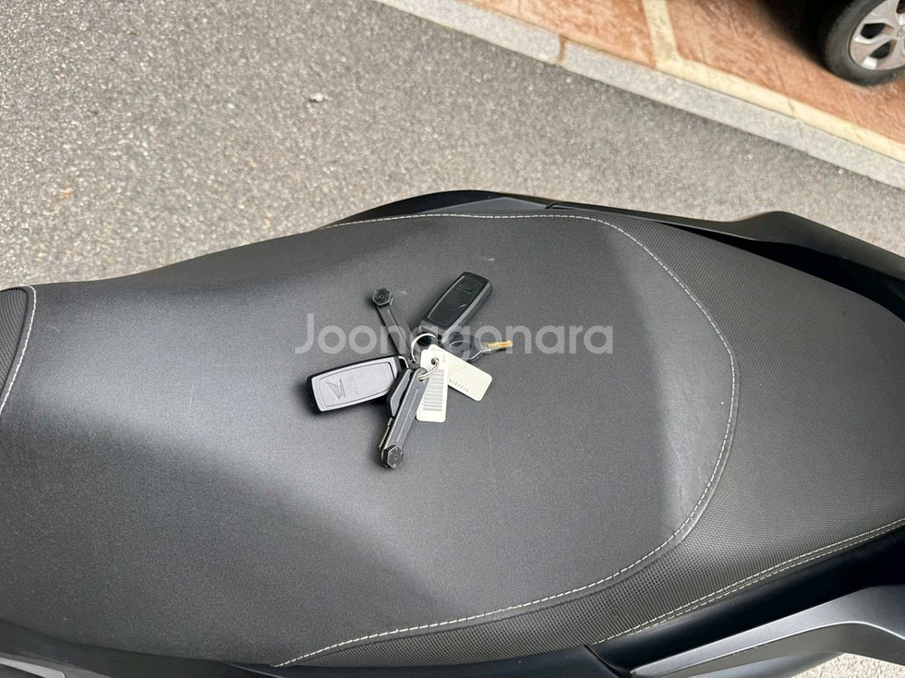 혼다 pcx125 22년형 짧은키로수 abs 팝니다--8