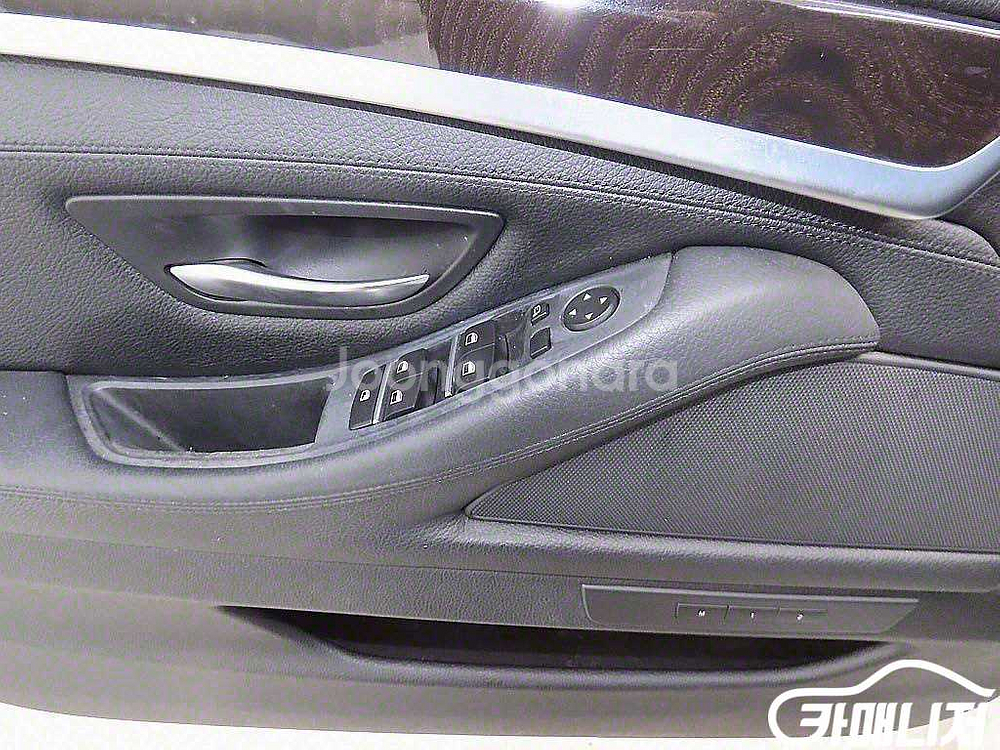 [BMW]5시리즈 (F10) 520d #앱특가--9