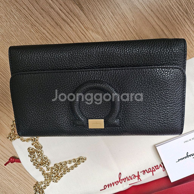 페레가모 간치니 체인 미니백--1