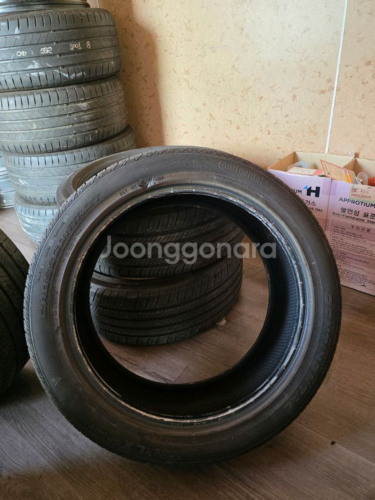 콘티넨탈 255/45R20 타이어 1개--0