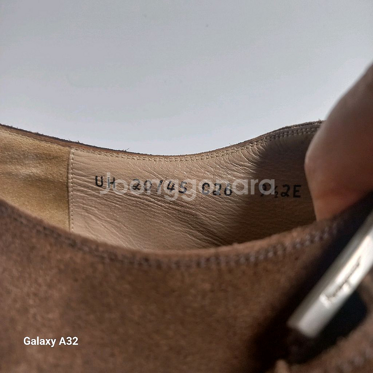 페라가모스웨이드 9.5 280--5